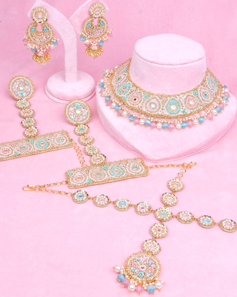 Fiza Set (Choker, Earrings, Mathapatti & Set Of Haathphool)