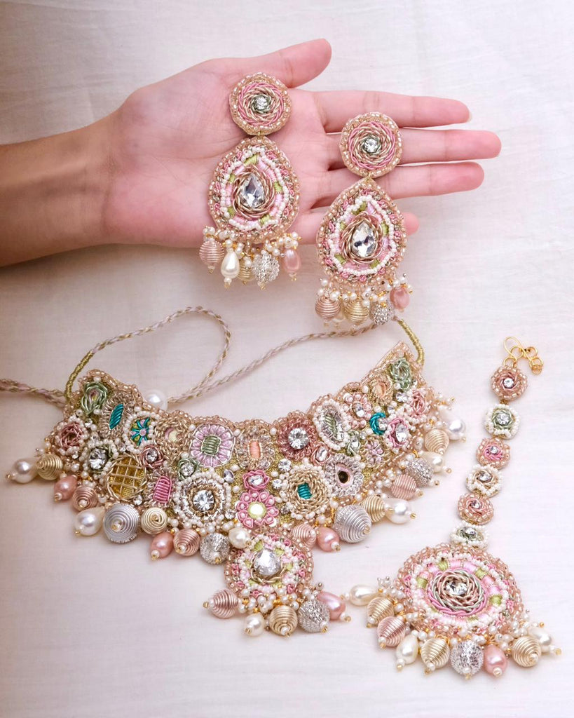 Khoobsurat Choker Set (Choker, Earrings & Mang Tikka) - TONOTO