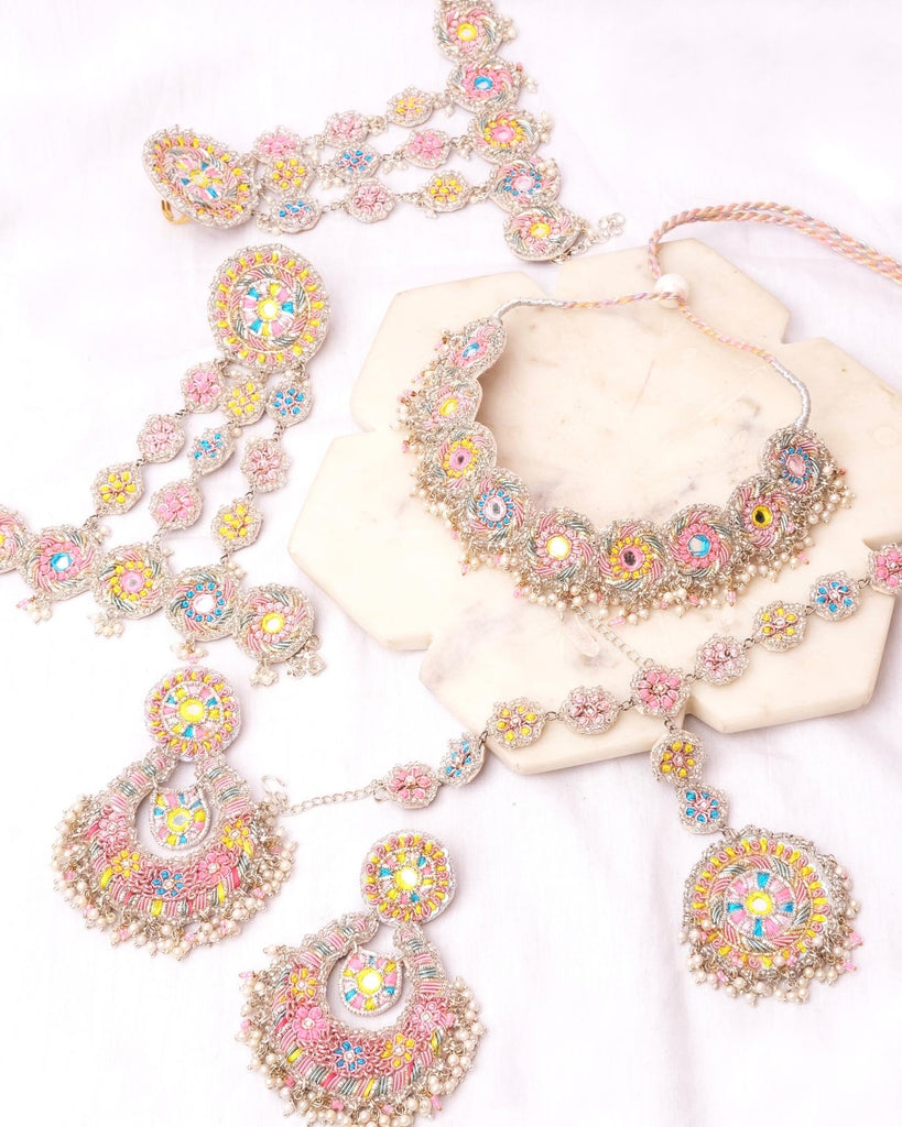 Beaming Bud Set (Choker, Earrings, Mathapatti & Set Of Haathphool) - TONOTO